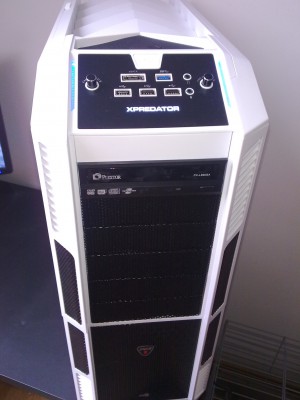 05052012071.jpg (449.63 Kio) Vu 5658 fois Deux potards qui régulent chacun jusqu'à 3 ventilos