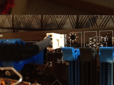 photo 6.JPG (2.18 Mio) Vu 1148 fois Branchement du ventirad